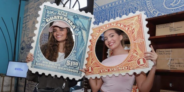 El Museo Postal acerca a la juventud a la historia