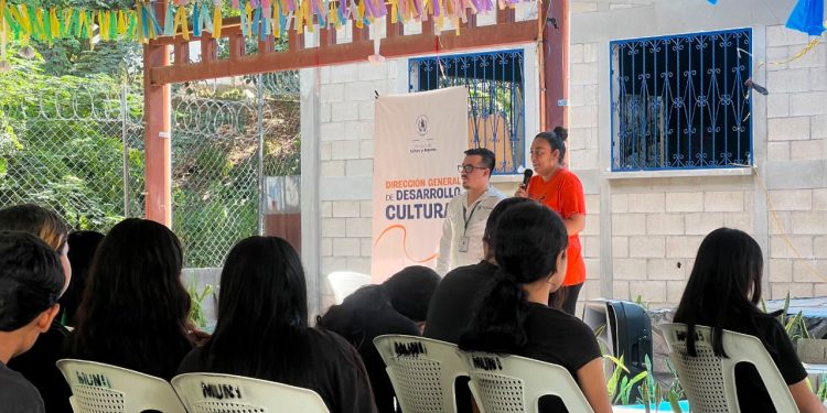 Jóvenes se suman a la promoción cultural en San Cristóbal Acasaguastlán