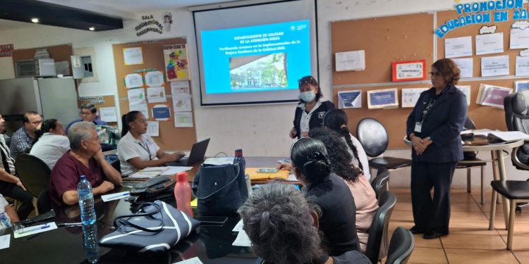 Verificación de procesos impulsa la mejora continua en el Centro de Salud de Chiquimulilla, Santa Rosa