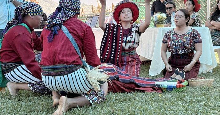 Promueven la salud con pertinencia cultural en Santiago Atitlán