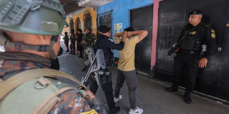 Fuerzas combinadas intensifican operativos en Villa Nueva