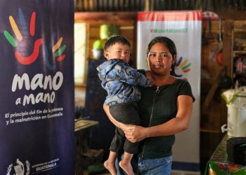 Ana Lorena comparte cómo la Estrategia Intersectorial Mano a Mano transformó la vida de su familia en Sibinal