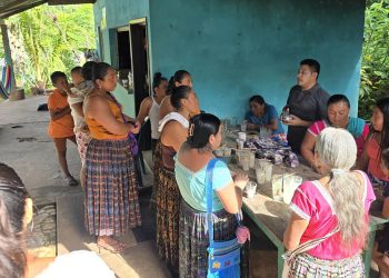 Elaborar veladoras un emprendimiento que genera ingresos