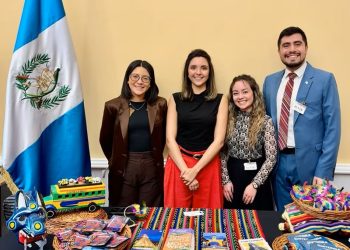 Embajada de Guatemala participa en la “Celebración de las Américas” en Estados Unidos