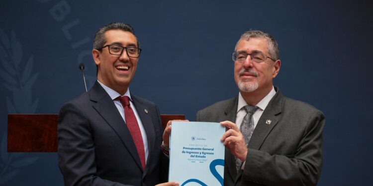 Proyecto de Presupuesto 2027 prioriza la inversión social con un 46%