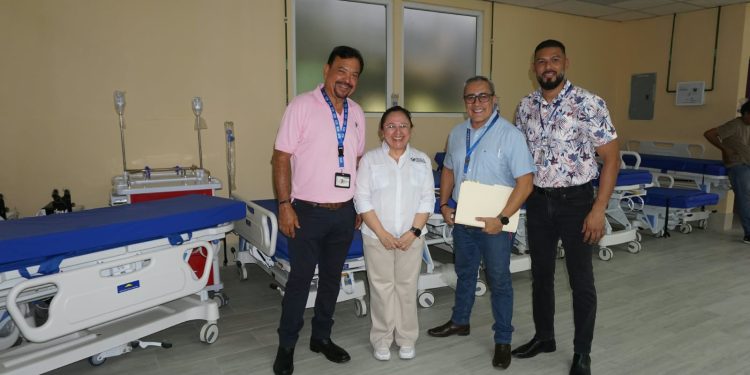 Viceministra de Hospitales realiza visita técnica a hospitales de Tiquisate, Santa Lucía y Escuintla