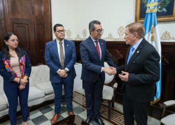 Congreso recibe proyecto de presupuesto enfocado en crecimiento económico e inversión social