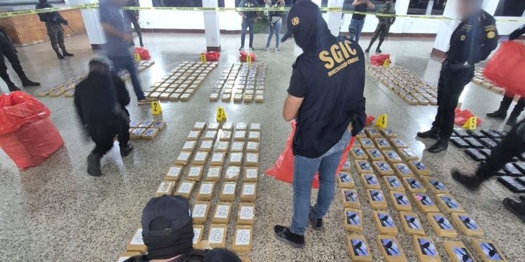Mingob destaca estrategia para afectar la movilidad de las estructuras del narcotráfico