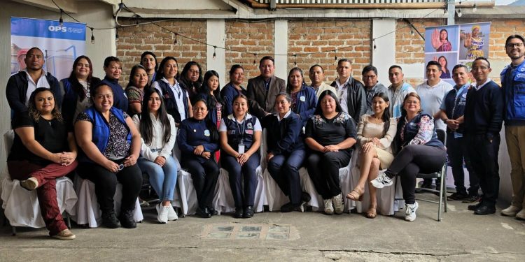Equipos de salud del área Ixil impulsan acciones para el combate del sarampión