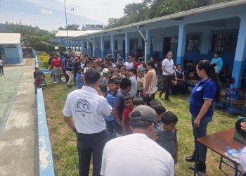 Estudiantes de Granados, Baja Verapaz, aprenden a prevenir el dengue de forma creativa