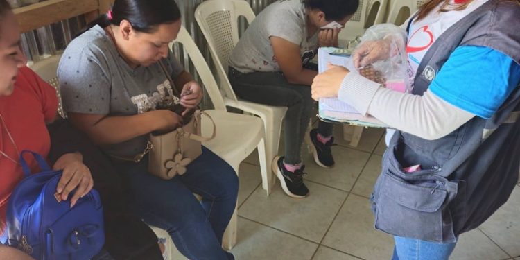 Jornada integral de salud lleva servicios preventivos a familias de Ciudad Peronia, Villa Nueva