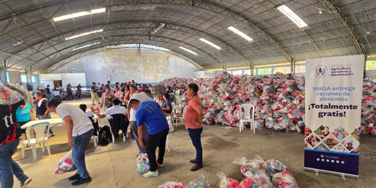 Apoyo alimentario llega a más de 19 mil familias en Petén