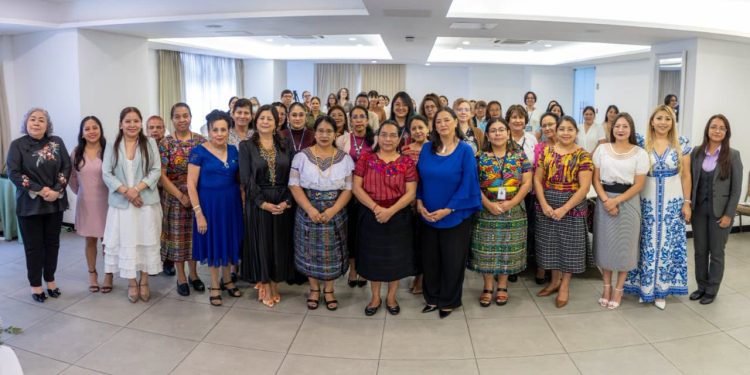 Mintrab realiza conversatorio en el marco del Día Internacional de la Mujer Indígena