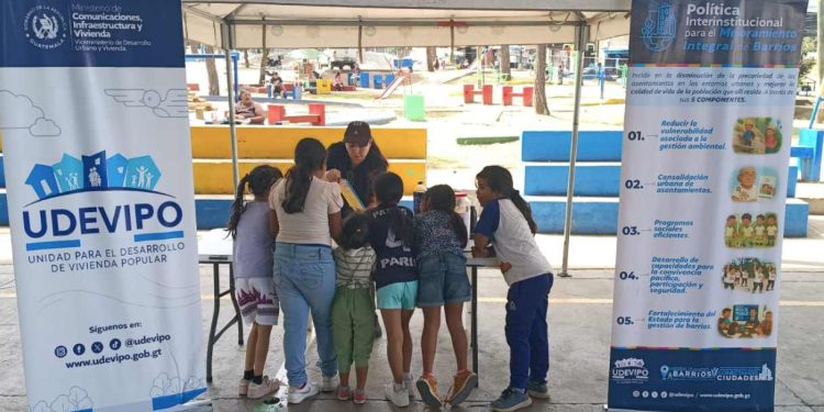 Jóvenes de El Amparo participan en festival para promover sus derechos