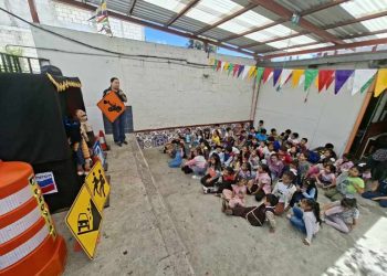 Paco y Lulú llevan seguridad vial a niñez de Villa Nueva