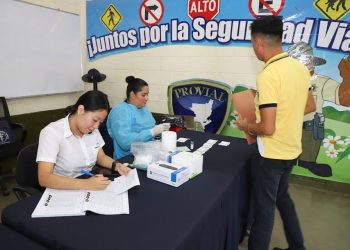 Personal de Provial participa en jornada de salud