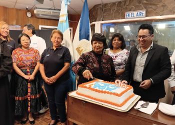 Chapinlandia culmina la celebración del 96 aniversario de TGW con un invitado especial