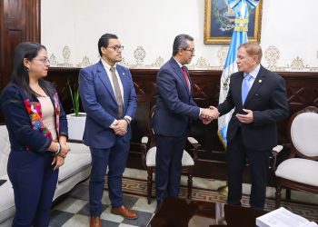 Congreso recibe proyecto de presupuesto enfocado en crecimiento económico e inversión social