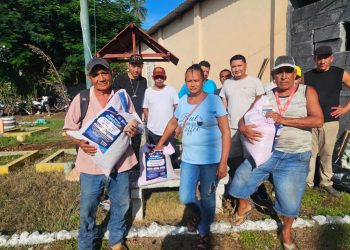 Entrega de semillas a familias agricultoras fortalece producción de alimentos