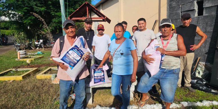 Entrega de semillas a familias agricultoras fortalece producción de alimentos