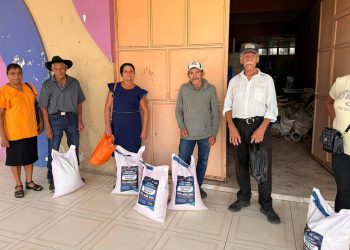 Entrega de semillas de maíz y ayote fortalece la agricultura familiar