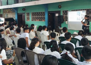 Estudiantes de Río Dulce conocen el trabajo para regular la pesca y acuicultura