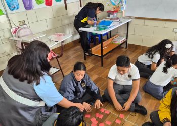 Estudiantes de San Miguel Petapa aprenden de cuidado y bienestar animal