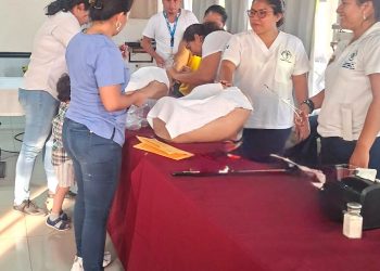 Personal médico y de enfermería de Retalhuleu actualiza conocimientos en planificación familiar