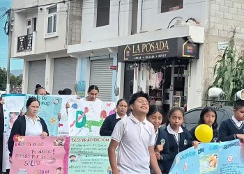 Salud Escolar: protegen a la población estudiantil quetzalteca con vacunación y desparasitación 