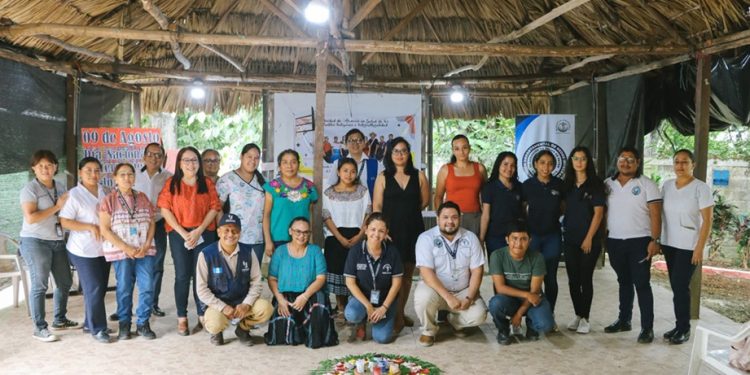 Promueven la atención en salud con pertinencia cultural en el suroriente de Petén