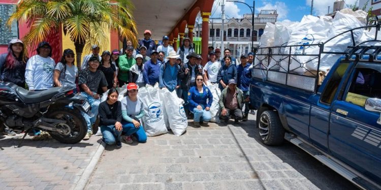 Unen esfuerzos por la salud y saneamiento ambiental en Concepción, Sololá