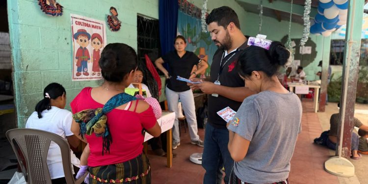 Familias de El Cielito, Cuilapa, son atendidas en jornada de servicios de salud, nutrición y prevención del cáncer