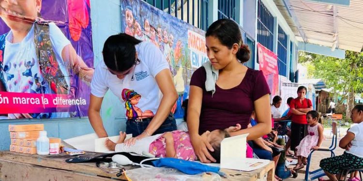 Jornada de salud fortalece la prevención y detección oportuna del cáncer en mujeres en caserío Sepur, Las Cruces