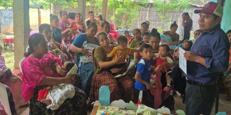 Brigadas Nutricionales atienden con orientación en la preparación de alimentos para la niñez de Purulhá, Baja Verapaz