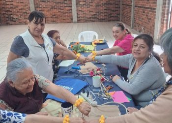 Espacios de escucha y autocuidado promueven la salud mental de las mujeres en Santa Elena III, zona 18
