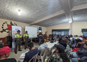 DGT capacita a 90 transportistas sobre herramientas digitales y seguridad vial en San Martín Sacatepéquez