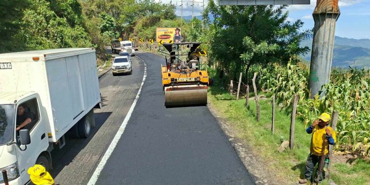 Recuperan las condiciones de la vía en San Jerónimo, Baja Verapaz