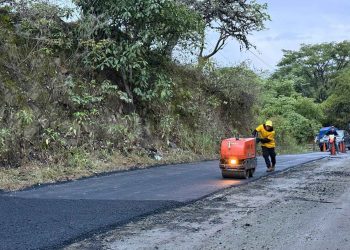 Mantenimiento vial mejora condiciones de circulación en Baja Verapaz