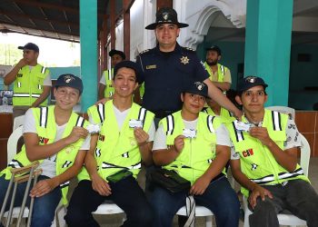 501 servidores cívicos multiplican mensajes de prevención vial en Guatemala