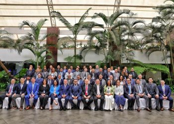 Guatemala reúne a expertos para fortalecer la seguridad y modernizar la navegación aérea
