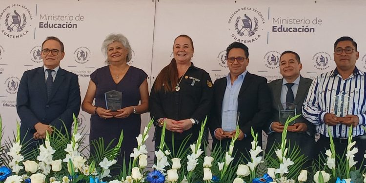 TGW recibe reconocimiento por su aporte a las radios educativas en línea