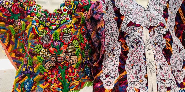 Estudiantes de la escuela de Ixtagel revitalizan su identidad a través del arte textil sampedrano