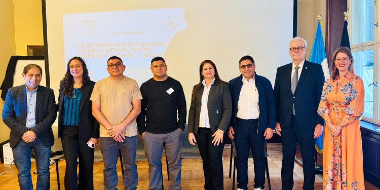 Embajada de Guatemala reúne a productores latinoamericanos de café en Alemania