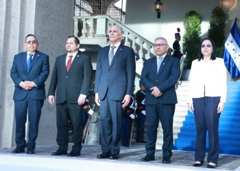 Guatemala participa en acto oficial por el Día de la Bandera de Honduras