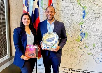Cónsul de Guatemala se reúne con el alcalde de Dallas
