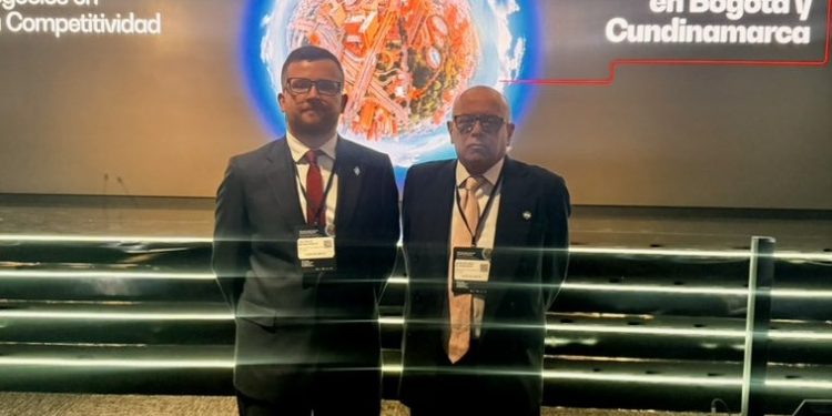 Guatemala promueve oportunidades de comercio e inversión en cumbre de Bogotá
