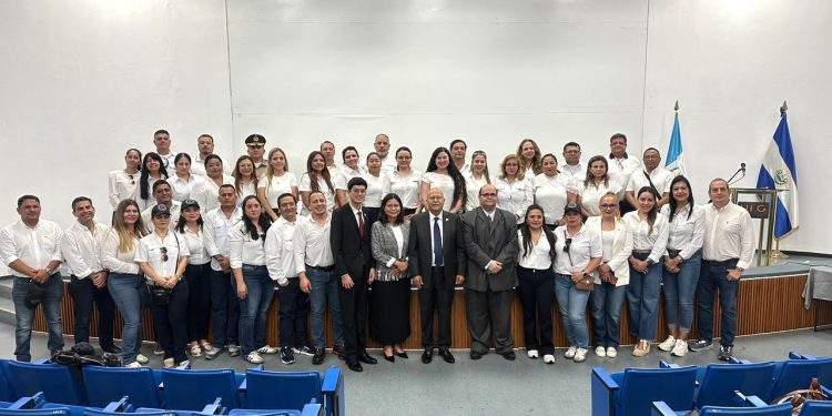 Guatemala participa en jornada académica sobre seguridad y defensa en El Salvador