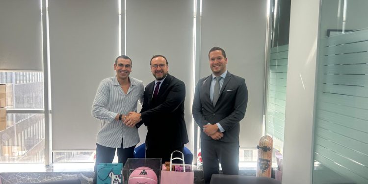 Embajador de Guatemala da seguimiento a gestiones para promover café nacional en Marruecos