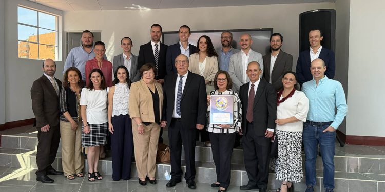 IGN rinde homenaje a familiares del ingeniero Alfredo Obiols Gómez