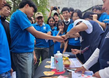 Jóvenes de Santiago Atitlán participan en jornada sobre salud reproductiva